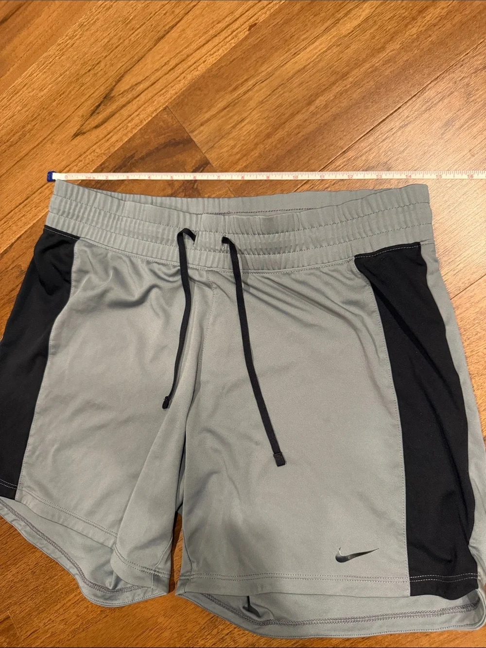 Bundle: 3 pieces Nike activewear best size Medium